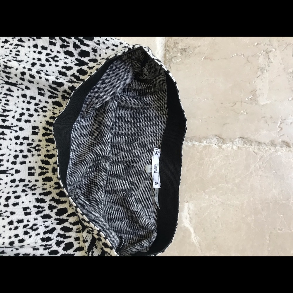 Skirt - Picture 4 of 5
